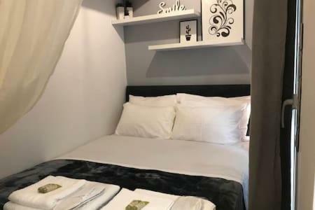 Cozy Studio 50M From Sea Афины Экстерьер фото